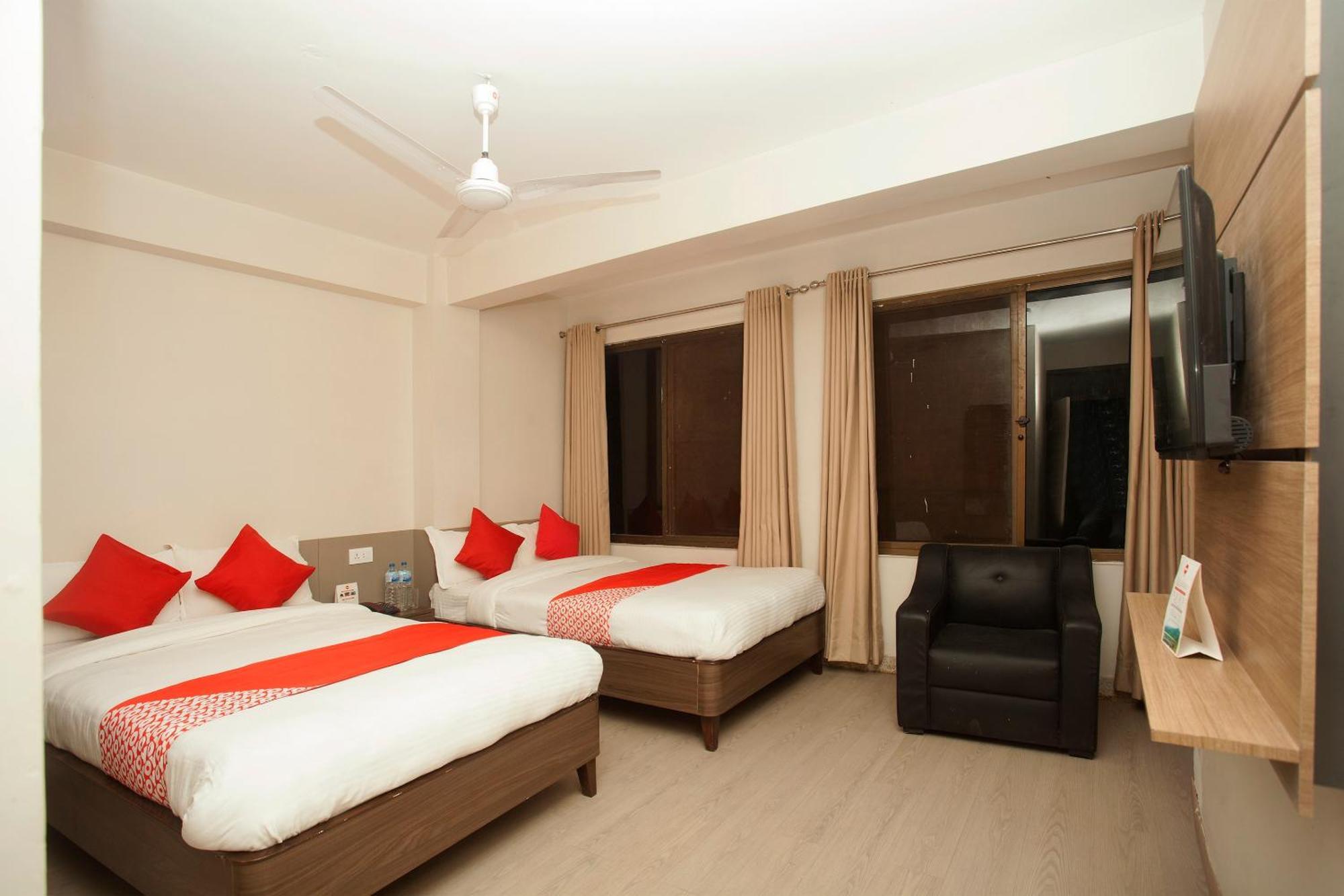 Oyo 626 Hotel Himchuli Kathmandu Exterior photo